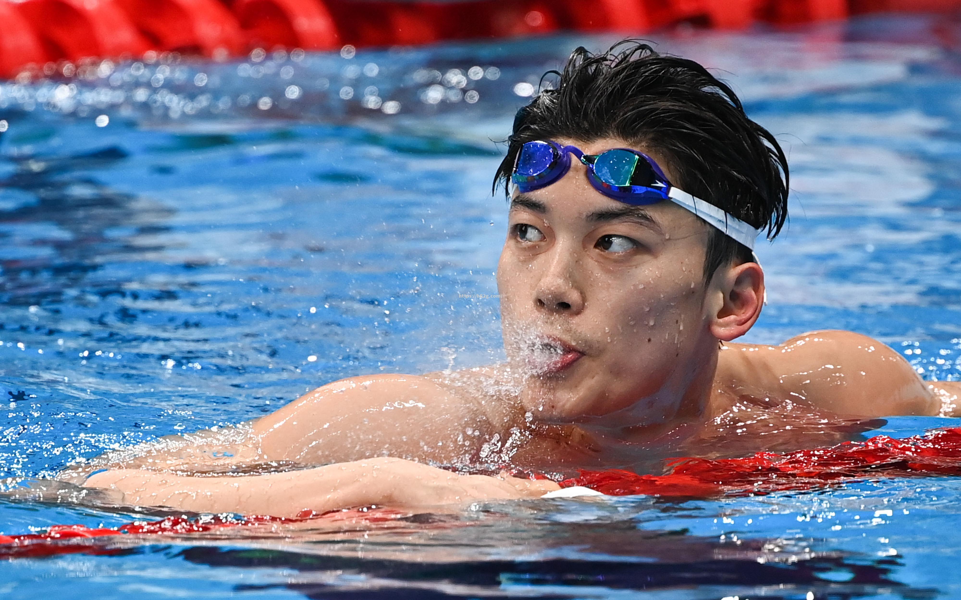 荷兰游泳选手速度惊人,夺得金牌称号 荷兰游泳选手速度惊人,夺得金牌称号